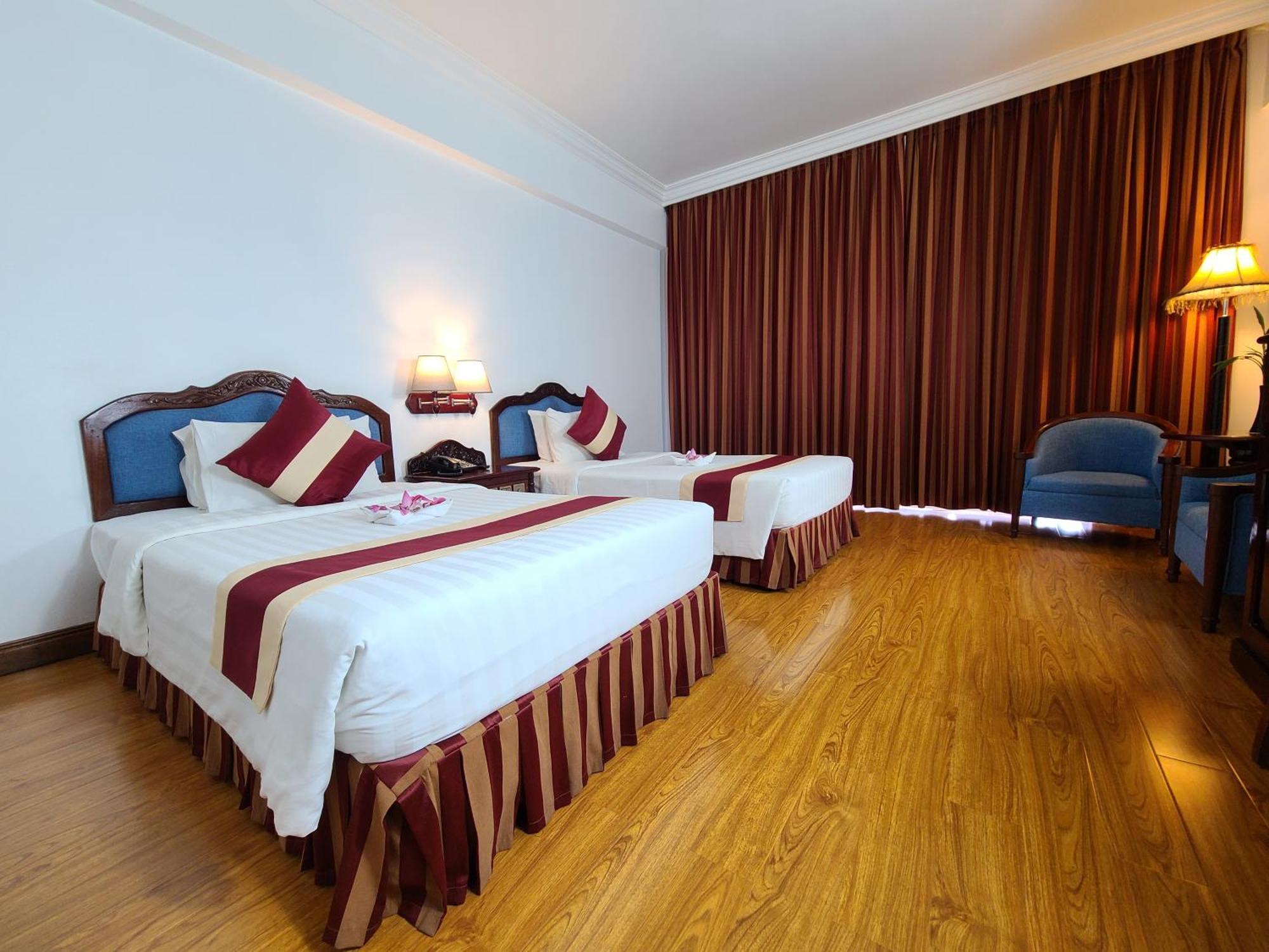 Somadevi Angkor Premium Hotel Siem Reap Exterior photo