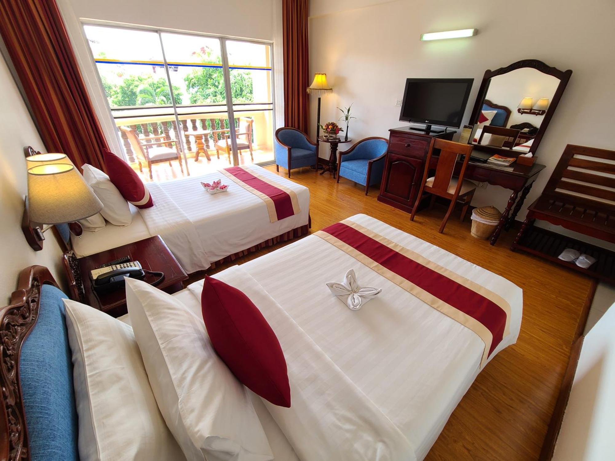 Somadevi Angkor Premium Hotel Siem Reap Exterior photo