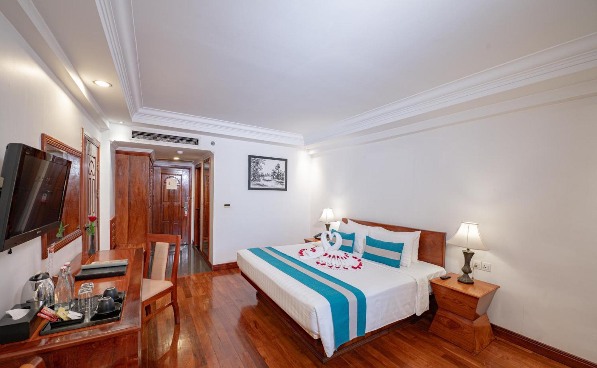 Somadevi Angkor Premium Hotel Siem Reap Exterior photo