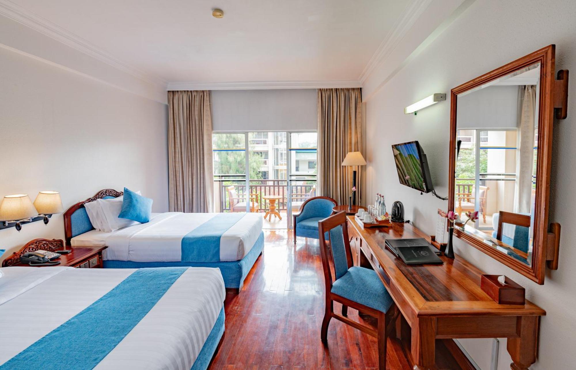 Somadevi Angkor Premium Hotel Siem Reap Exterior photo